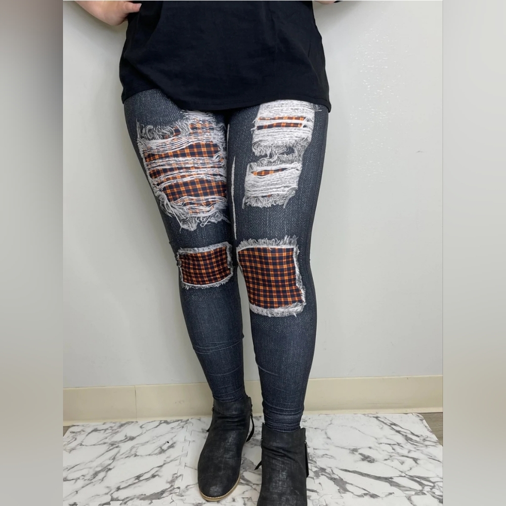 Awesome, new plaid Peekaboo leggings! Os